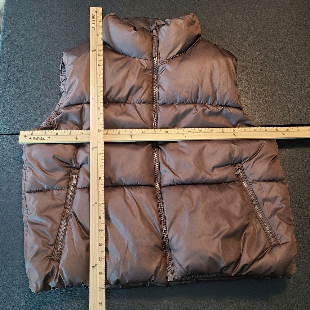 Old Navy Chocolate Brown Puffer Vest Womens M Gorpcore Clean Girl Minimalist Wrm - Picture 7 of 8